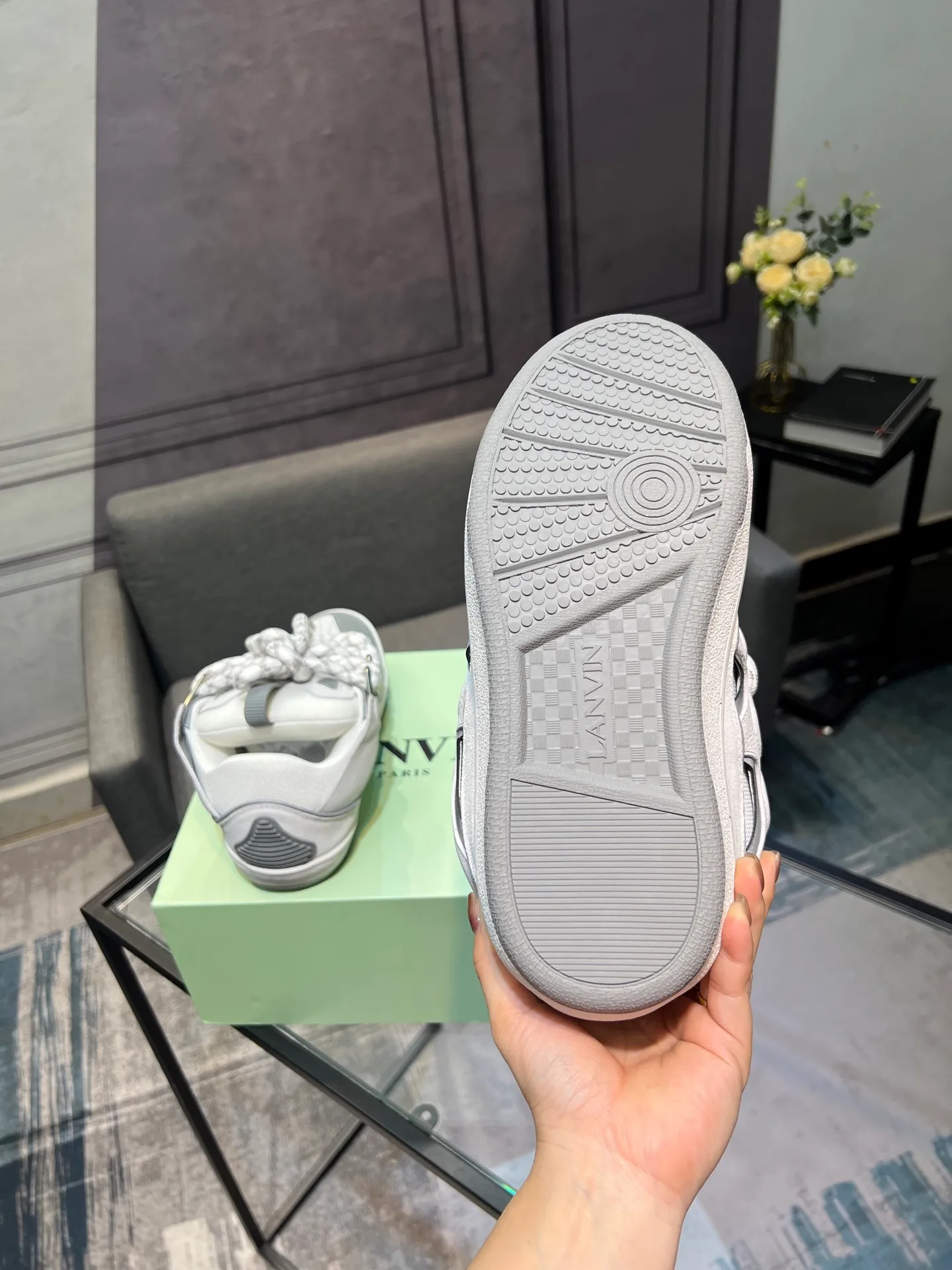 Men's men's shoes💰780 [LANVIN] Latest lace-up fashionable casual sneakers for couples High-quality CLAY couple series‼ ️ The latest trendy products of the season 🌈Many bloggers have planted grass and purchased the original open-mold customization. The upper and outsole are sewn with mark threads without edge sealing. Multiple material splicing combination design. Very versatile for fashionable and casual wear. Comfortable on the feet. Recommended for self-retention (upper cowhide + cow suede + breathable mesh) inner foot pad cowhide exclusive original open-mold clear logo rubber outsole ⚠️36-44 yards (45 custom-made)